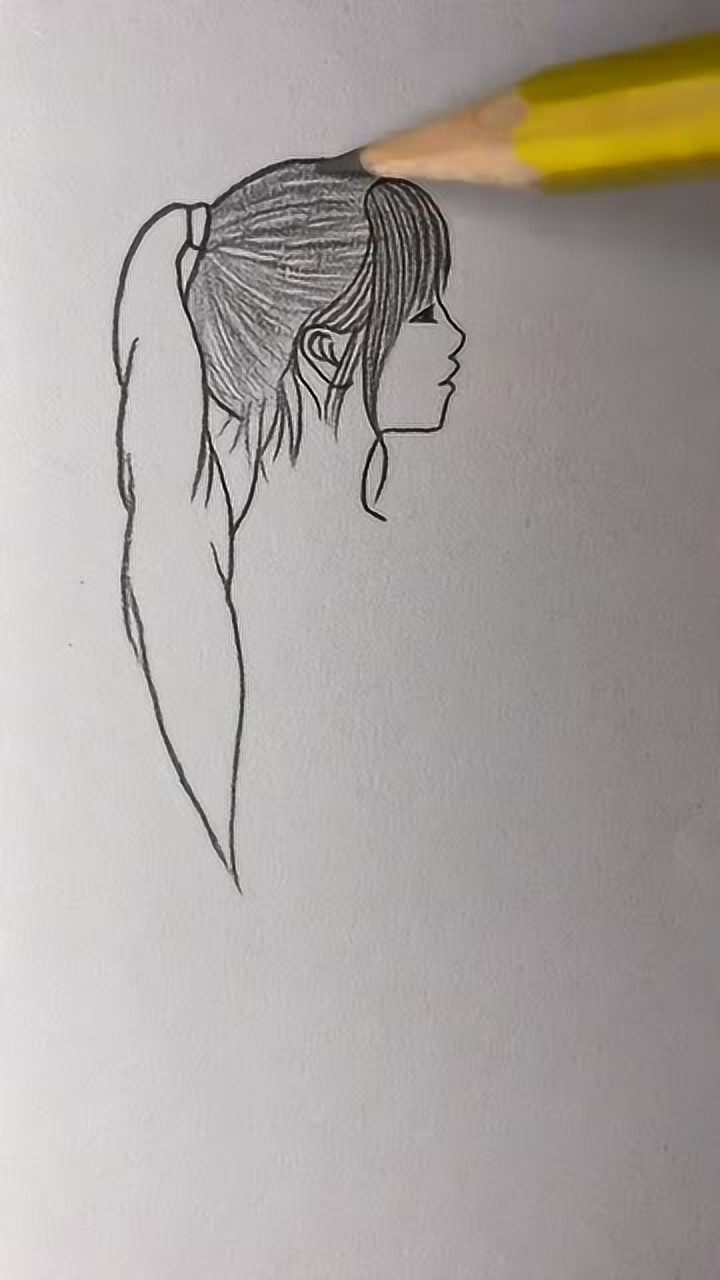 画马尾辫女孩