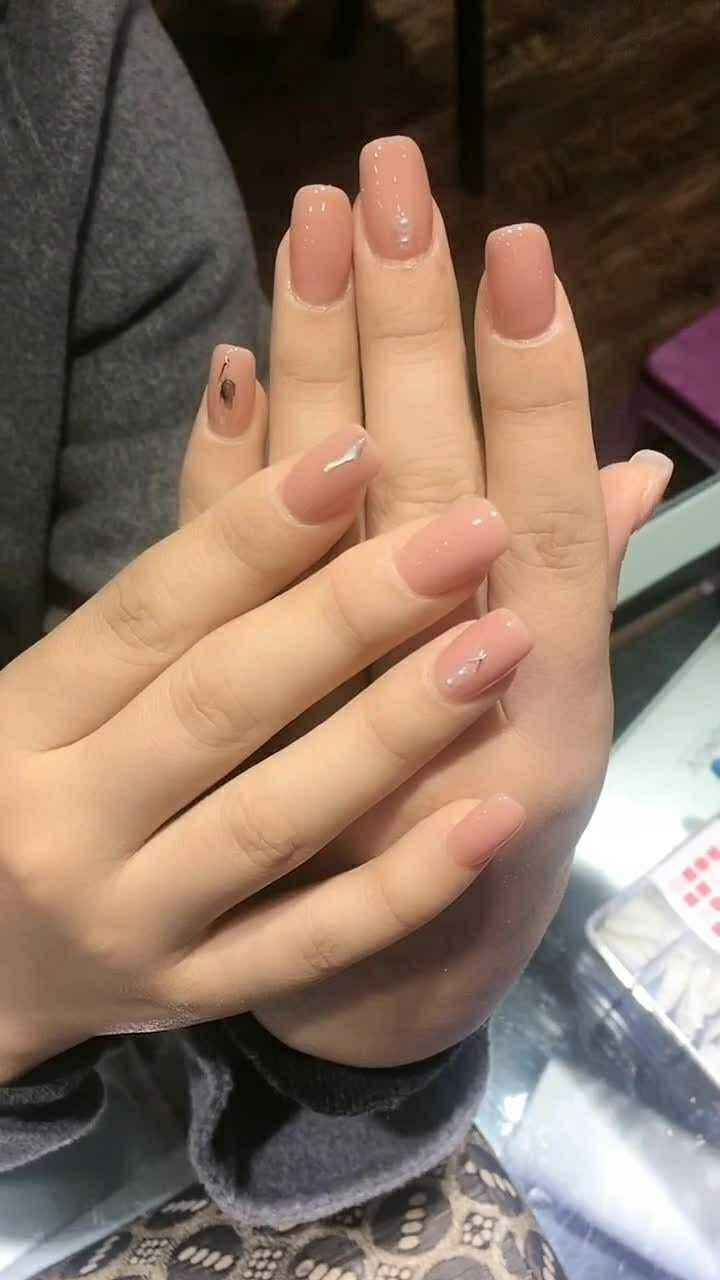 小姐姐的手特别好看,肥肥嘟嘟的特别好看