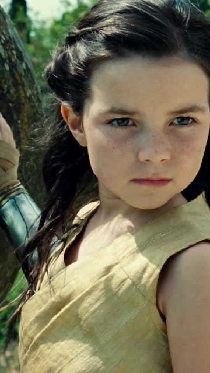 电影神奇女侠原来神奇女侠小时候就这么漂亮啊