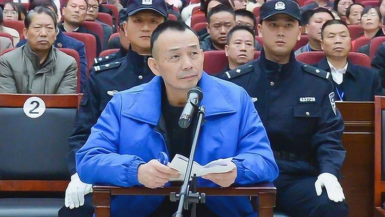 操场埋尸案邓世平家属放弃民事诉讼,杜少平被判死刑时面无表情