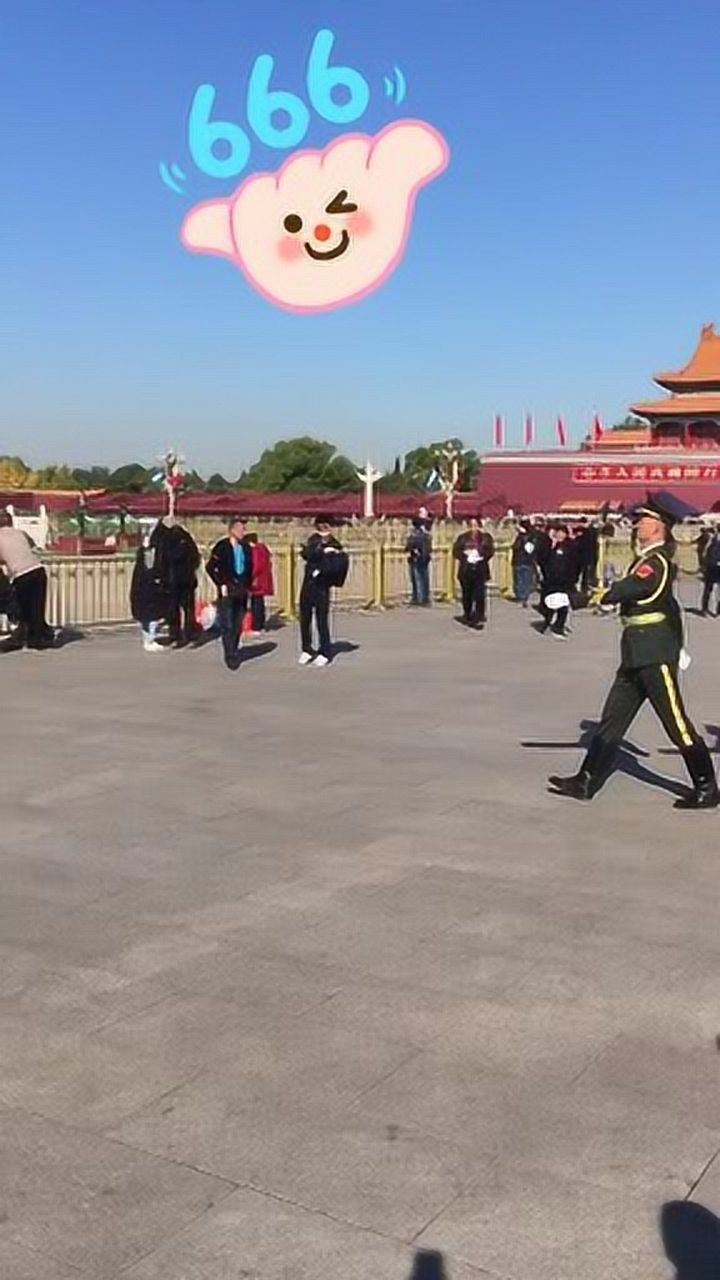 护旗手曾嵘带队去换岗,护卫国旗,重于生命_腾讯视频