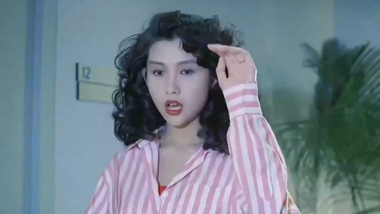 高手以为有神功,邱淑贞就对付不了他,下秒邱淑贞教其做人