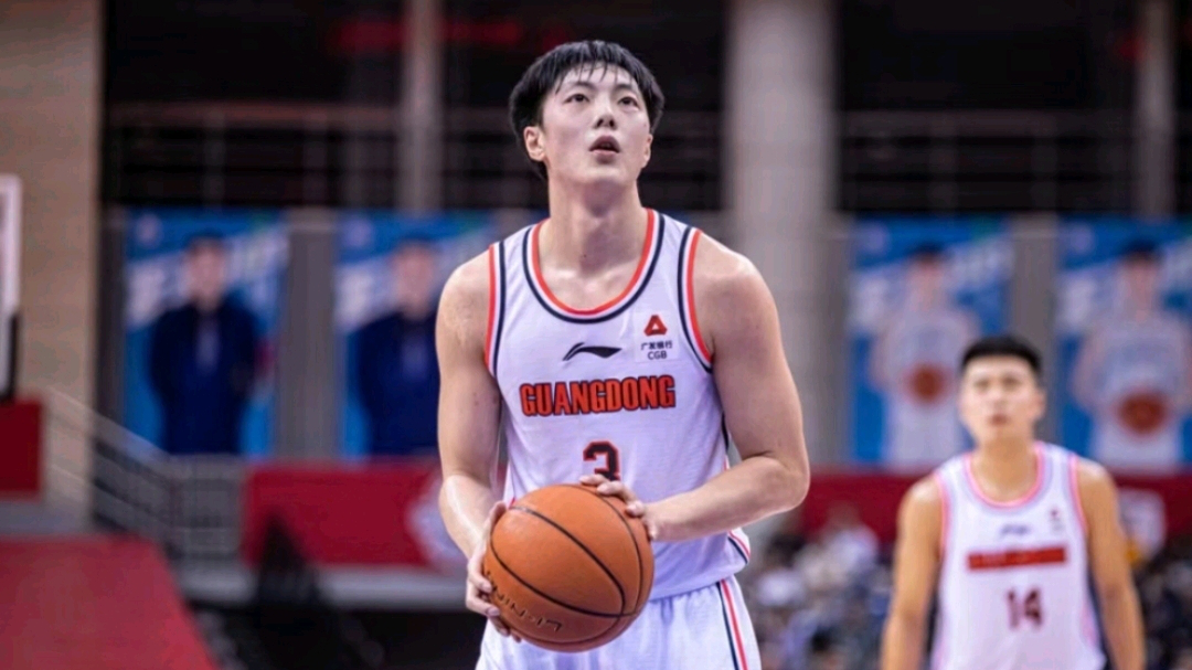 胡明轩31分获mvp 崔永熙23分 齐麟29分 南区逆转北区