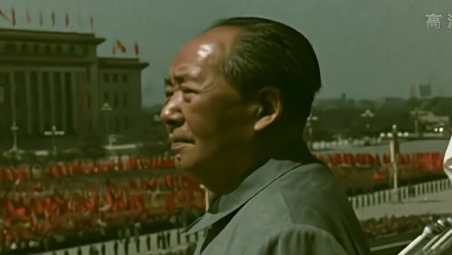 1970年国庆阅兵，毛主席站在天安门城楼上，向美国传递了一个信号