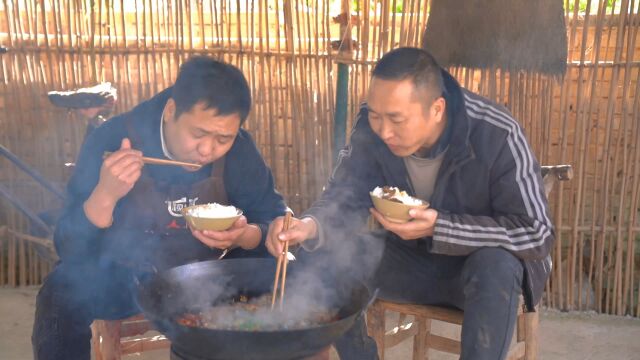 天冷了就得吃点暖身食材,麻辣牛肚真是不二选择