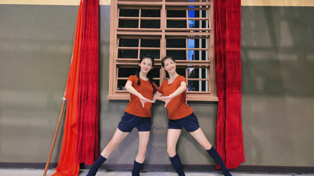 芳华6年后钟楚曦苗苗合体看完合照才知冯小刚眼光有多毒