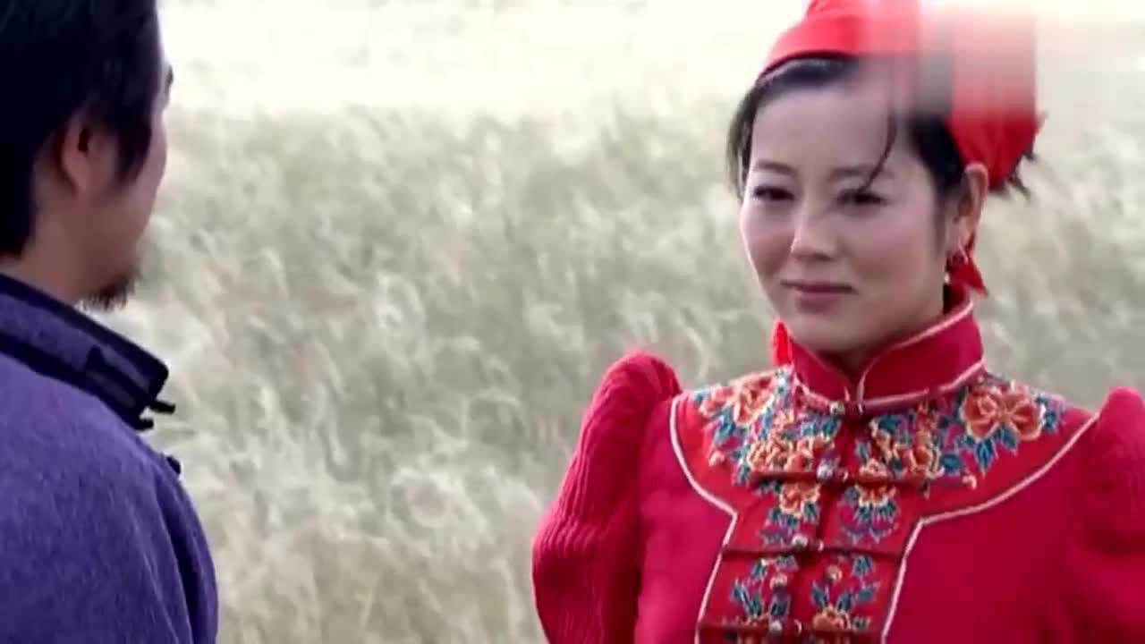 胡杨女人大结局斯琴一袭红裙赛西施在草原上玩起脱衣服游戏