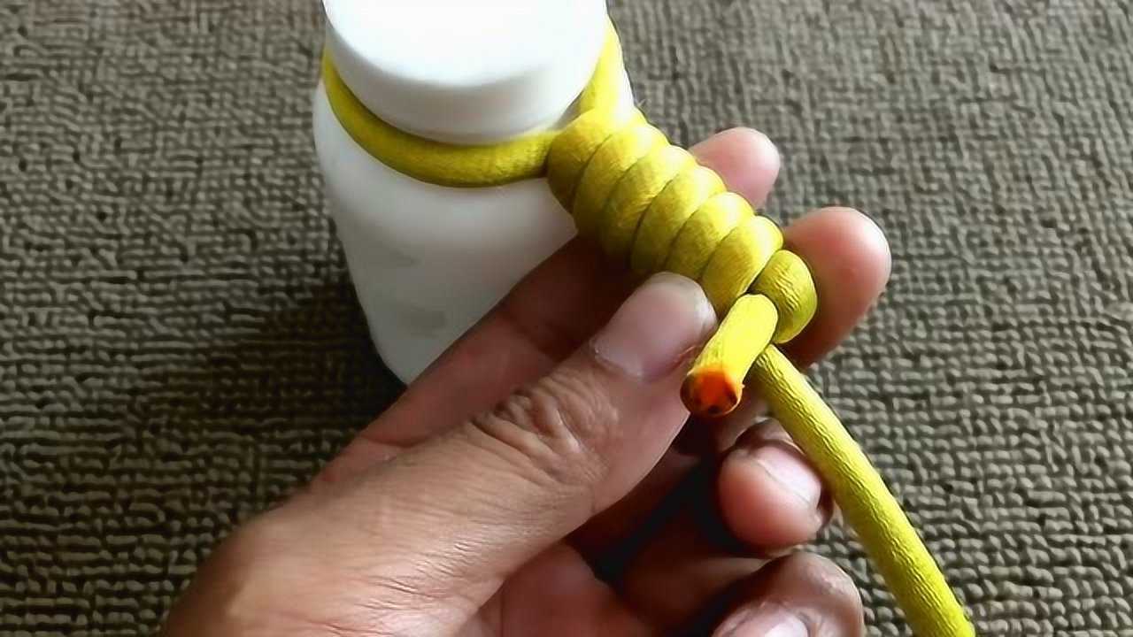 一种非常经典的,古罗马吊结打法,同时也是一种钓鱼绳结