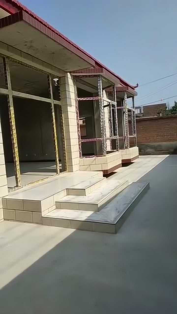 农村自建房一层平房设计的落地式飘窗美观