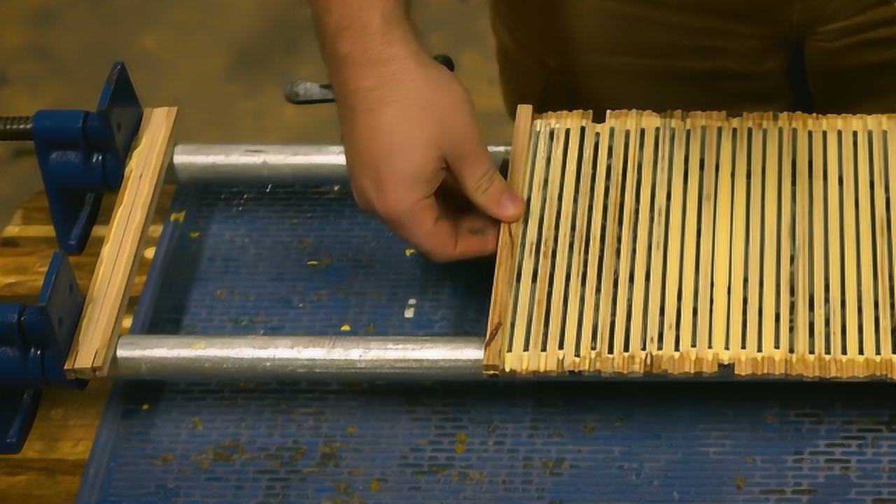 大胡子把木托盘拆了,制作1000支铅笔,全程高能,我都没舍得快进_高清1080P在线观看平台_腾讯视频