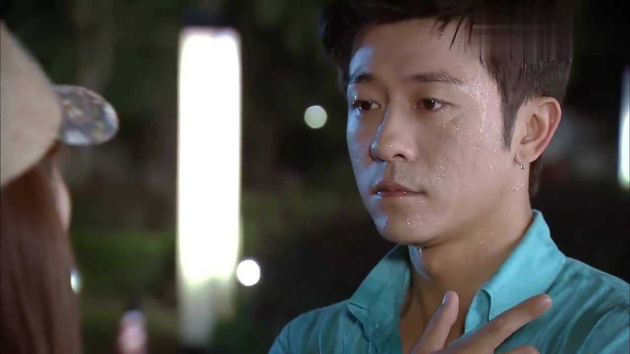 独生子:李奥醉酒去史非家,介绍七七史非认识,这段太搞笑了!