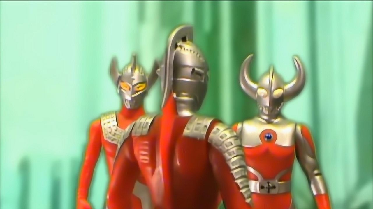 奥特之父指派赛文奥特曼接替泰罗奥特曼去地球执行任务