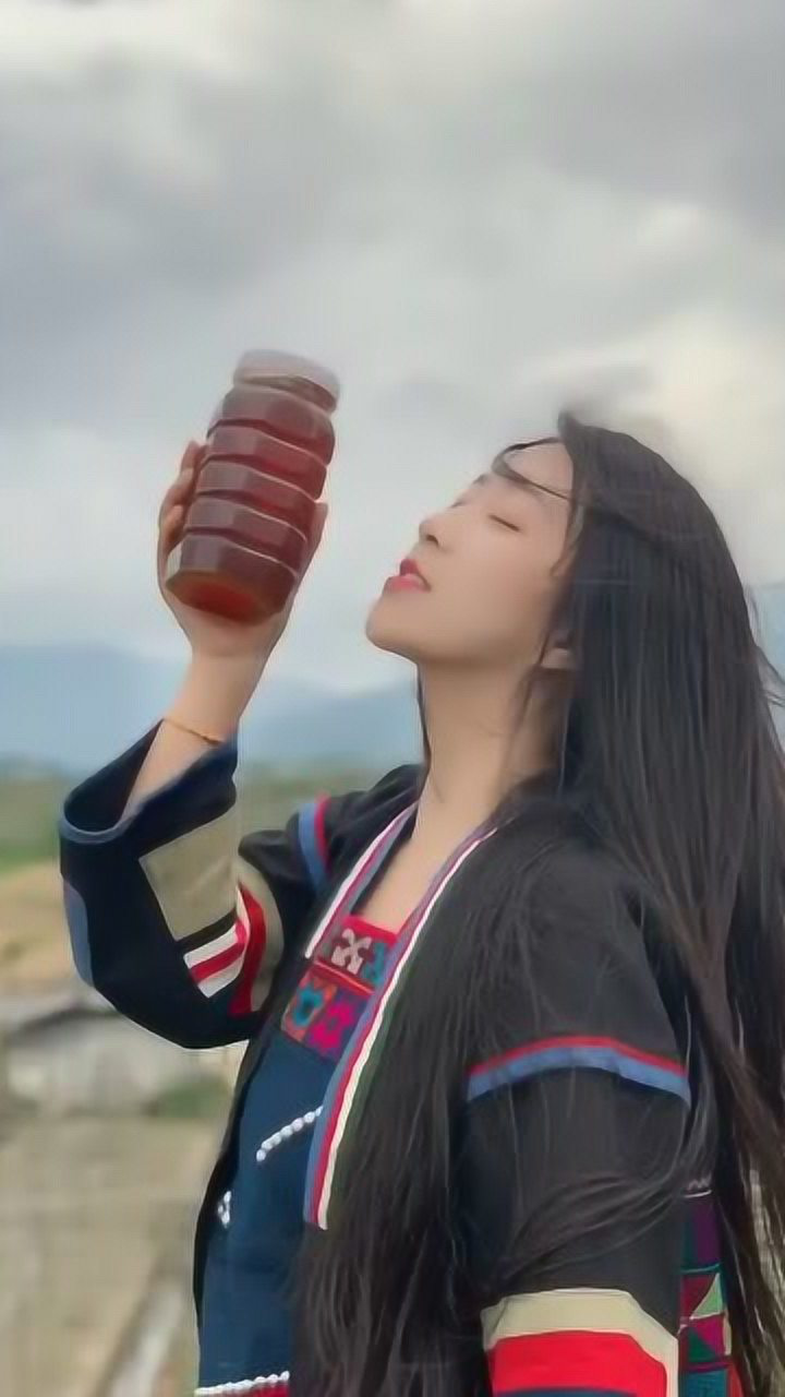 来了来了原唱歌手米线米线姐西双版纳