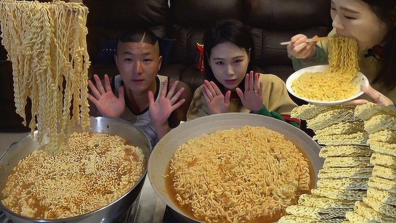 吃播:韩国大胃王吃泡面,能吃得下这么多吗?