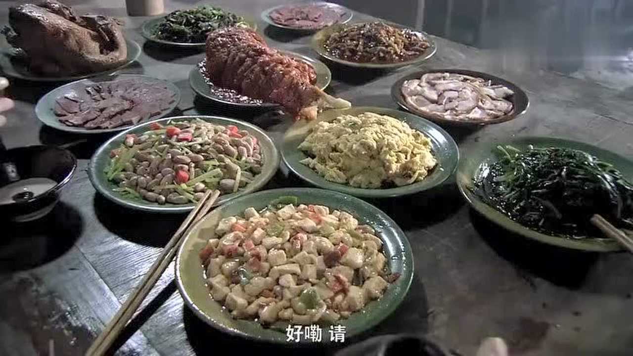 水浒传:大碗喝酒大口吃肉,打虎将李忠受不了!