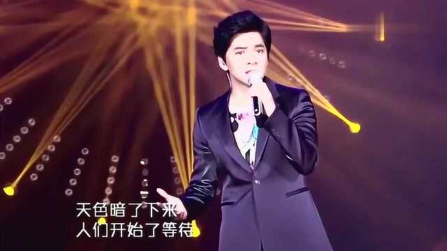 李健演唱经典歌曲《车站》,清澈温柔的嗓音,让你的耳朵怀孕