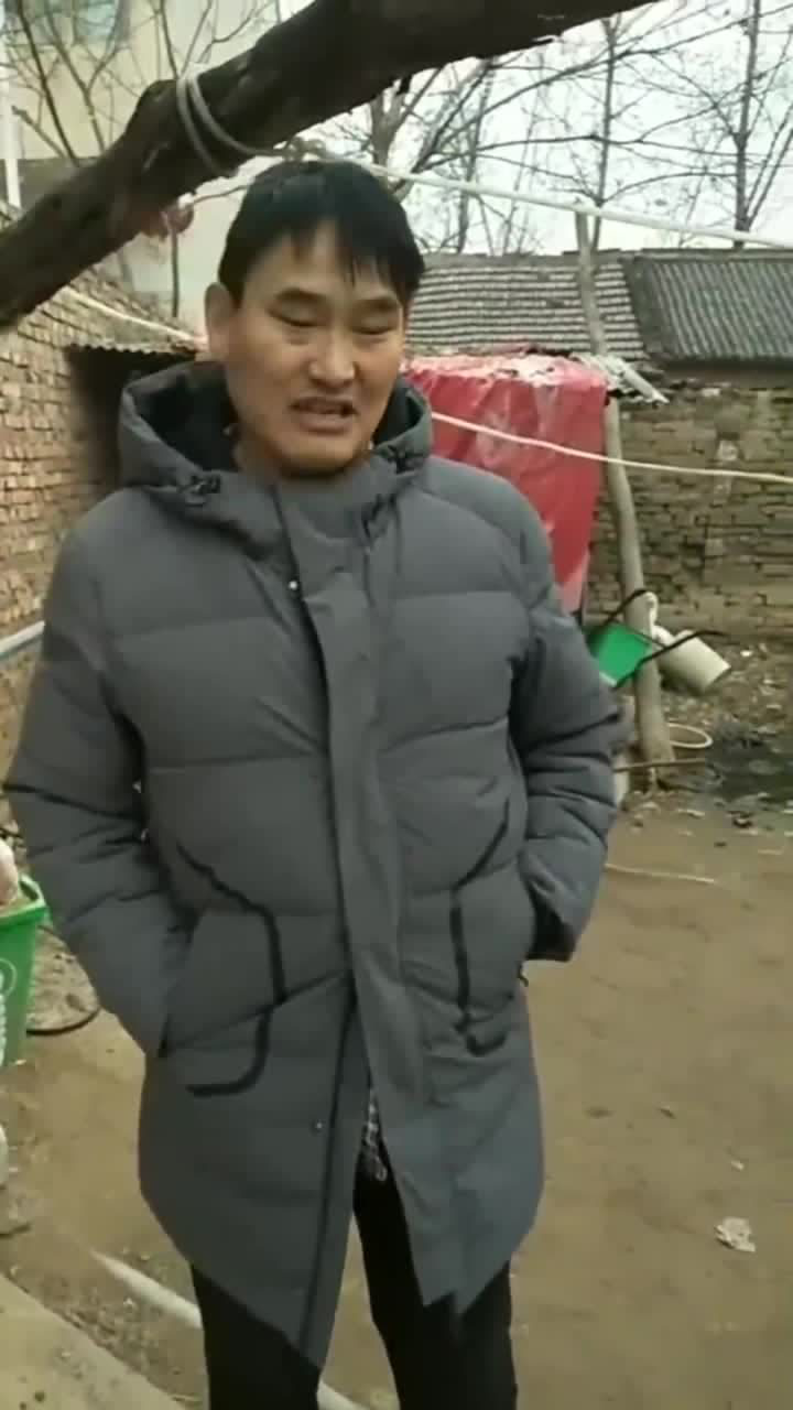 大衣哥咋这么邋遢呢大家觉得呢