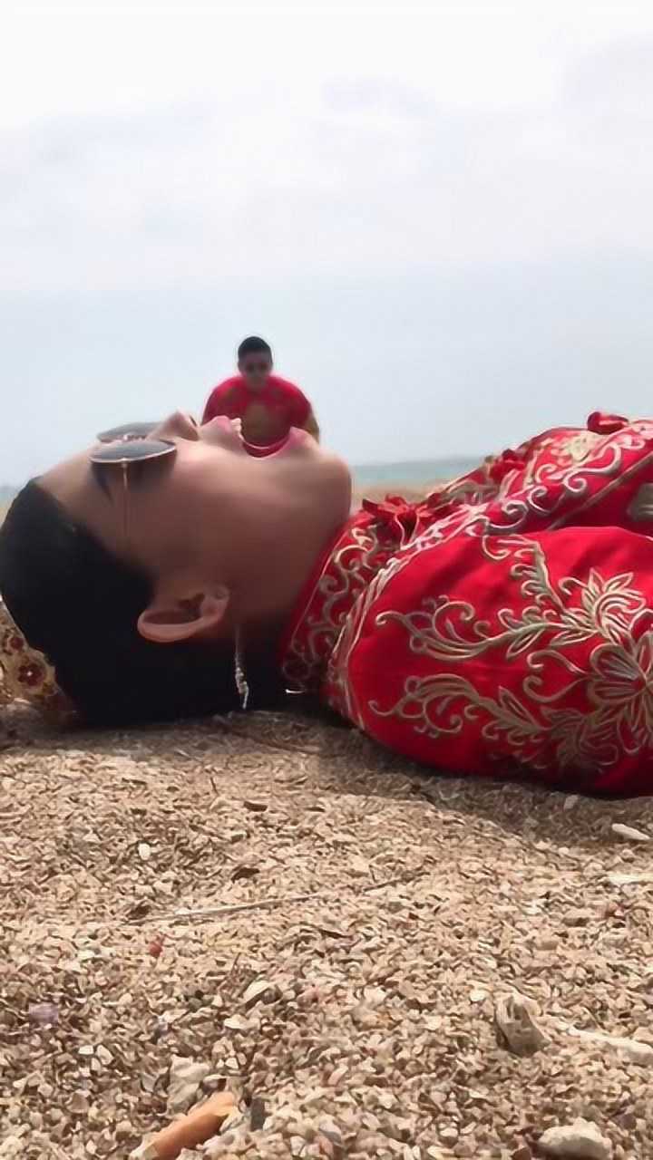 大人吃小人,不听话是要被吃掉的哟