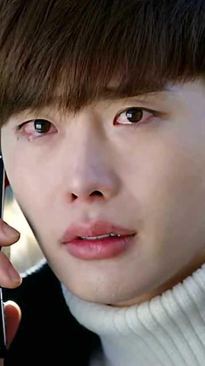 韩国小伙李钟硕,小眼睛也不妨碍他的魅力,还是这么帅气迷人