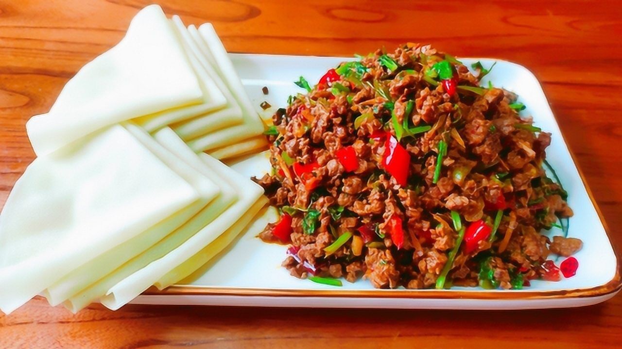 米炒牛肉的家常做法肉质鲜嫩香辣开胃一顿一大盘全扫光