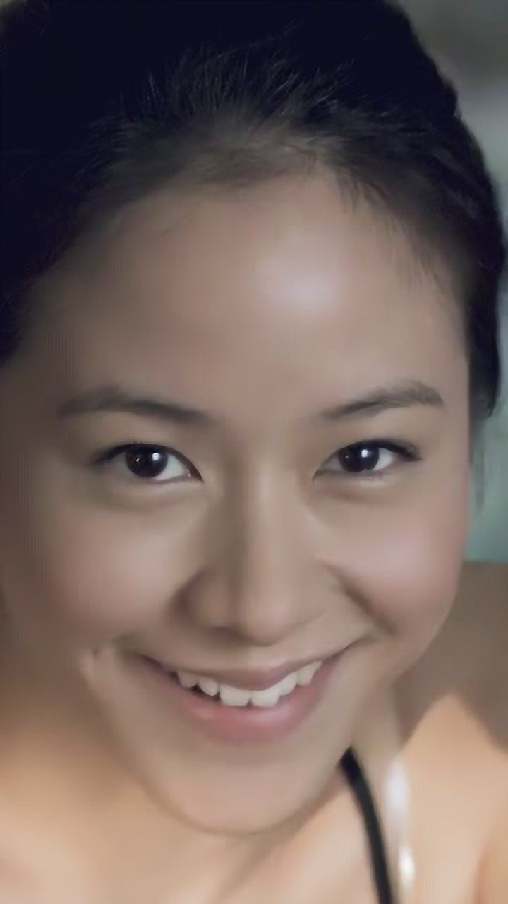 林嘉欣的盛世美颜这绝美的微笑太有感染力了