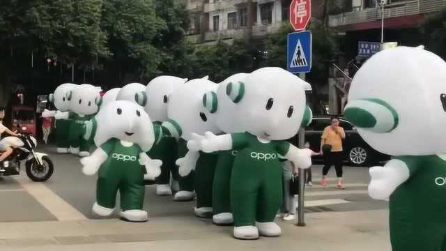 这个oppo到底是怎么了,怎么跟别的不一样,原谅我不厚道的笑了!