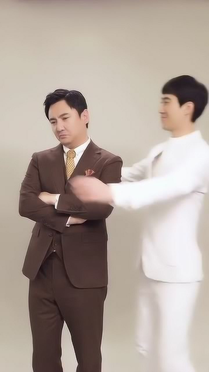 温暖的抱抱要来了沈腾和常远抱在一起怎么感觉有点甜呢