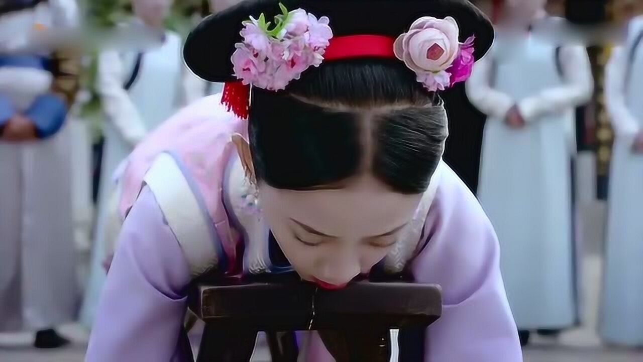 宫女被心机女陷害，被罚当众打板子，王爷看到心疼坏了！_高清