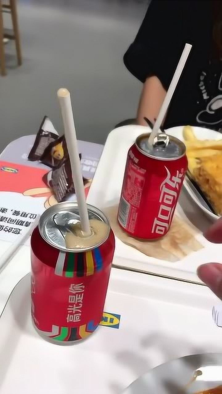 买可乐给纸吸管一放下去就一出来比曼妥思还厉害