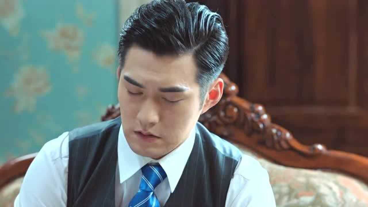 小楼昨夜又东风高晨给受伤的晗芝擦药晗芝却意外动了心