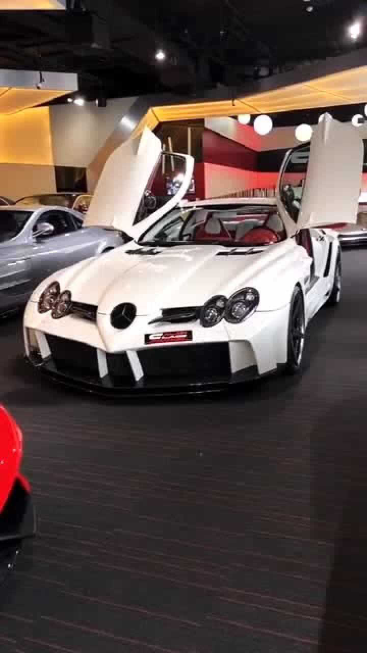 蝴蝶门造型的奔驰slr散发着迈凯伦与奔驰两种气息