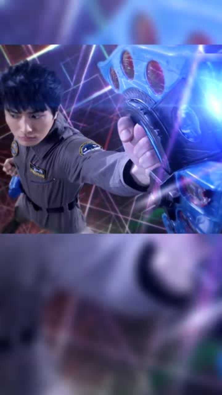 遥辉变身失败泽塔奥特曼你是不是买的山寨货