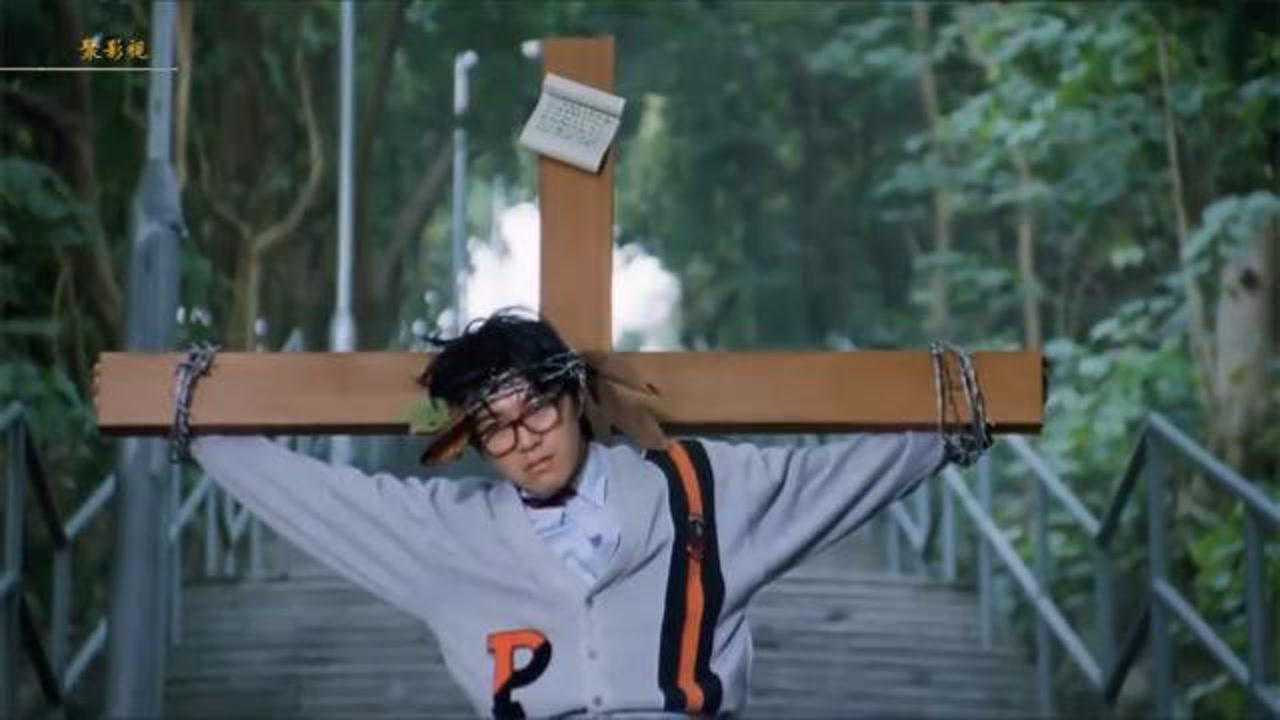 逃学威龙2:星爷得罪牧师,被绑十字架!_腾讯视频