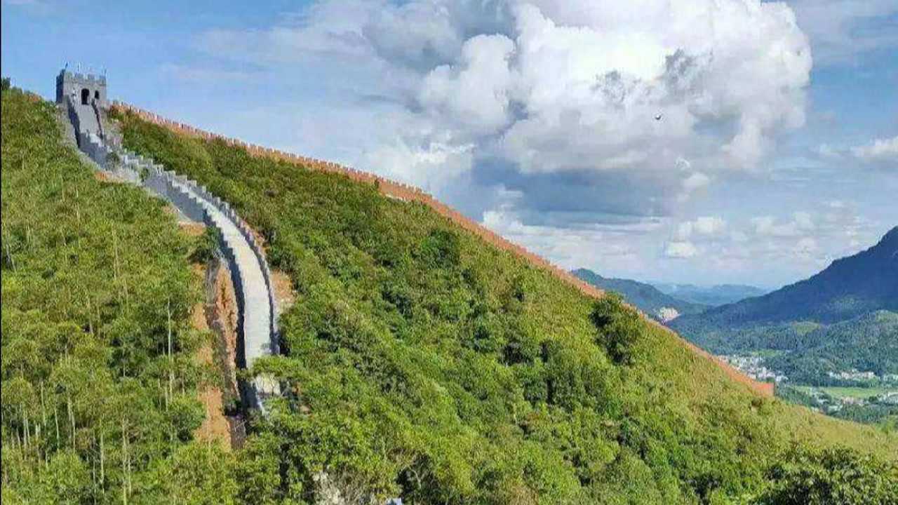 游陆川龟岭谷,八字岭长城