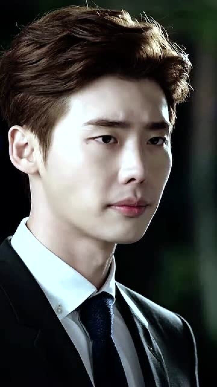 韩国男神李钟硕,小眼睛的男生也很迷人,感觉闻到了牛奶味道