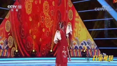 刘坤青演绎豫剧《抬花轿》，小小年纪，表现力了得