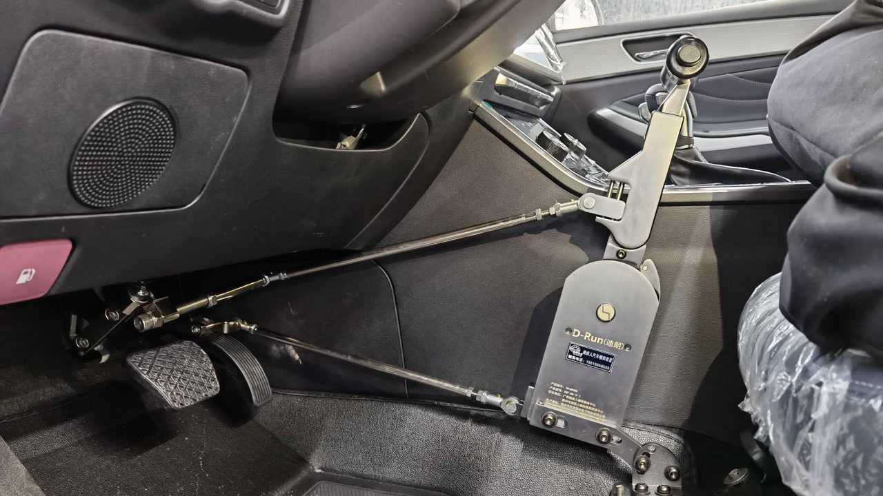 残疾人c5汽车改装手动驾驶辅助装置安装油门刹车配件手驾