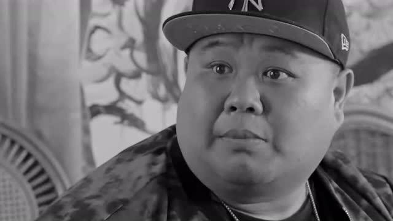 影视中搞笑点菜系列九孔带孙越吃饭自己点满汉全席给孙越只有猪蹄