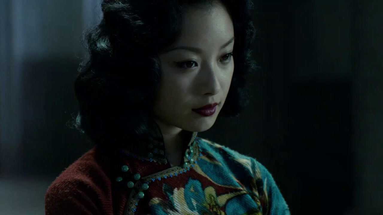 金陵十三钗:要论风情万种,倪妮从来没输过,连背影都让人沦陷