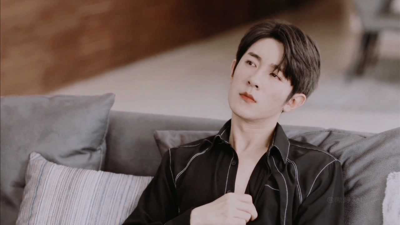 季肖冰色气踩点纪言信这就是我心中的高冷禁欲系男主啊太撩了