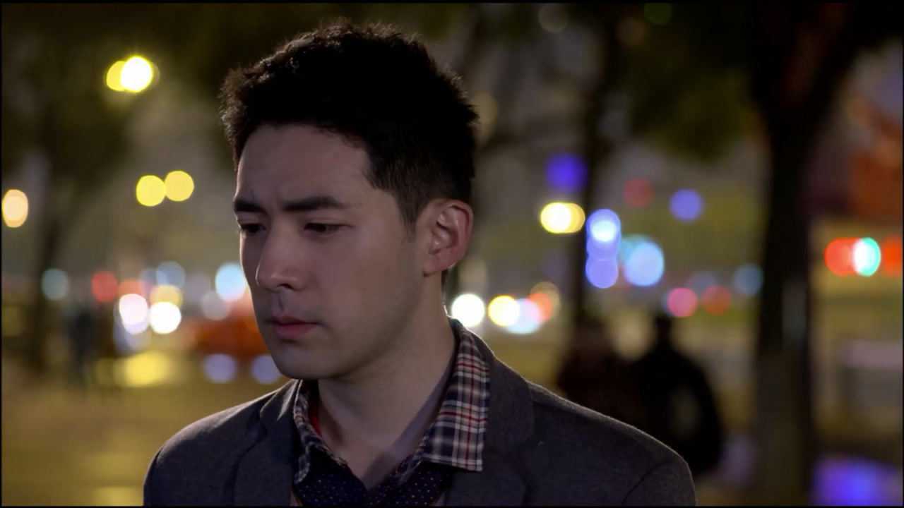 下辈子还做我老爸子诚和千金分手看她喝得大醉子诚默默身后跟着保护她