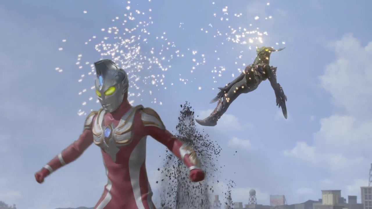 艾克斯奥特曼敌人想要偷袭麦克斯却被麦克斯制服