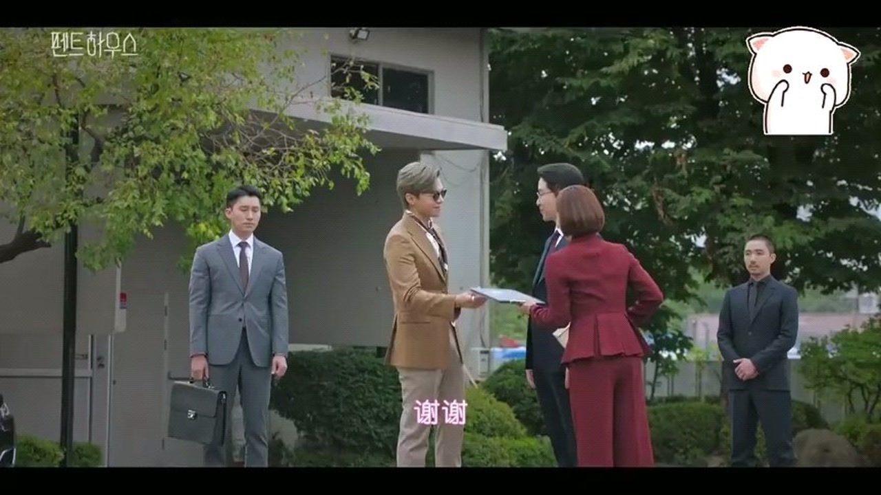 顶楼周会长被秀莲狠狠摆了一道当看到假女儿没死表情超难看的哈哈