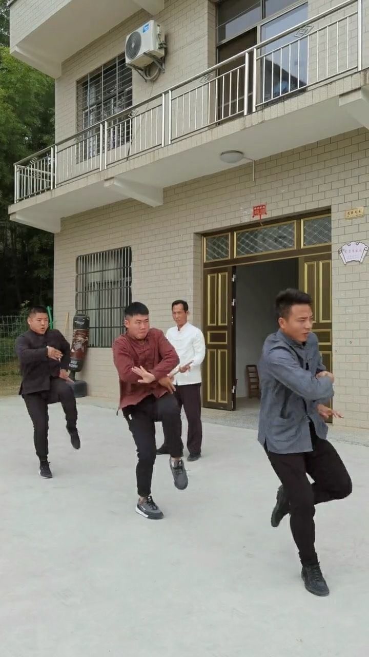 晚饭又要推迟了关宝他爸关宝喜剧花絮青年导演关宝