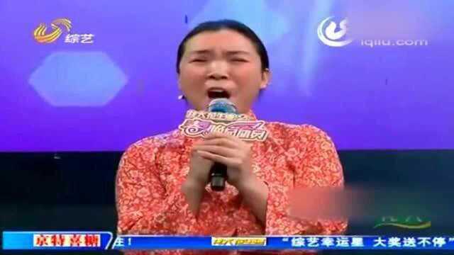 杨娜深情献唱《九儿》,一开嗓引人入境太动听,赢得评委一致赞许