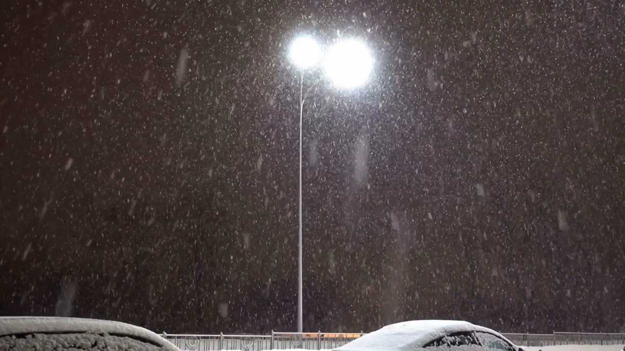 晚上的雪景最美