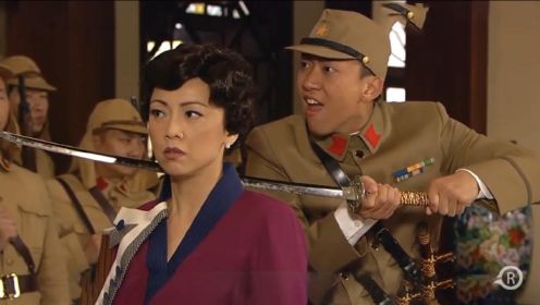 日军为跟女强人谈生意，把刀架她脖子上，女强人的反应太霸气