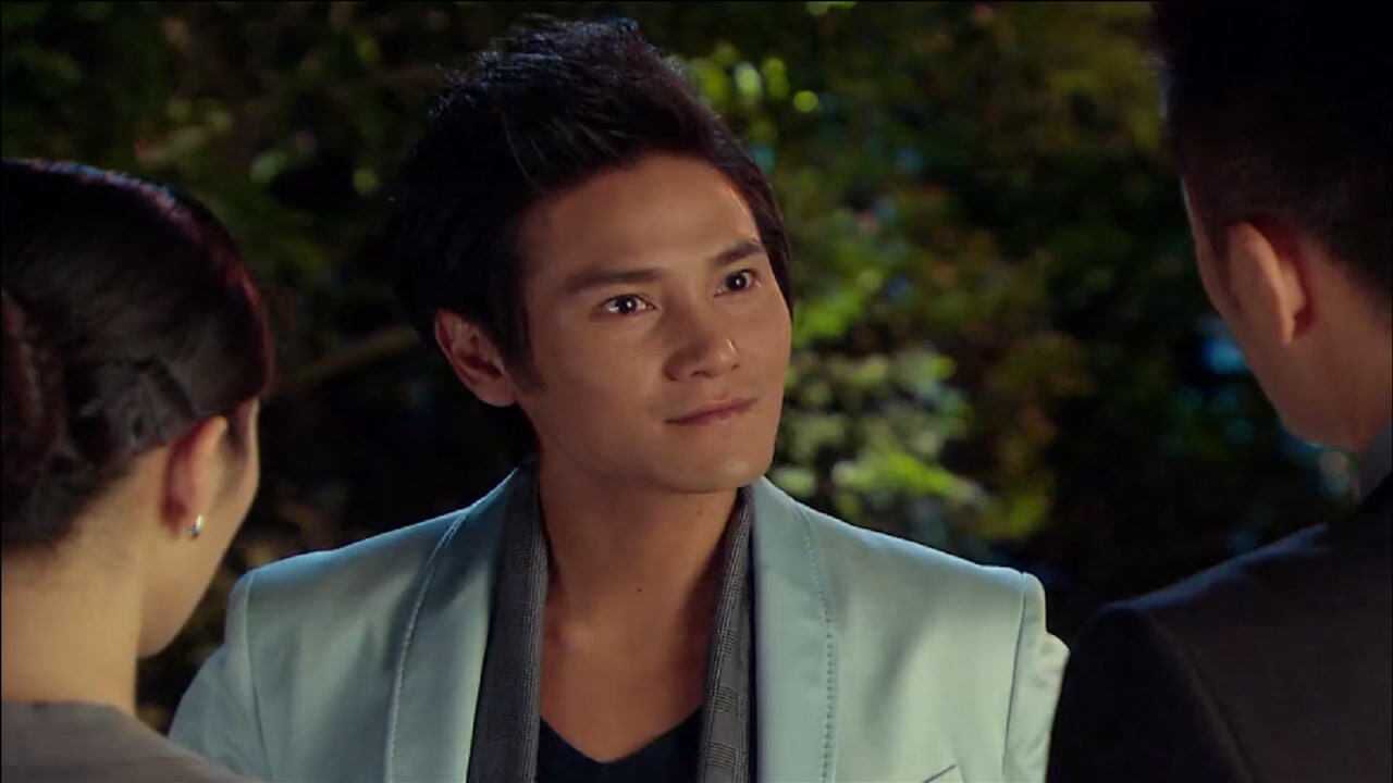 偏偏爱上你:总裁等童馨一晚上,被她放了鸽子,一回家看见她有了新欢