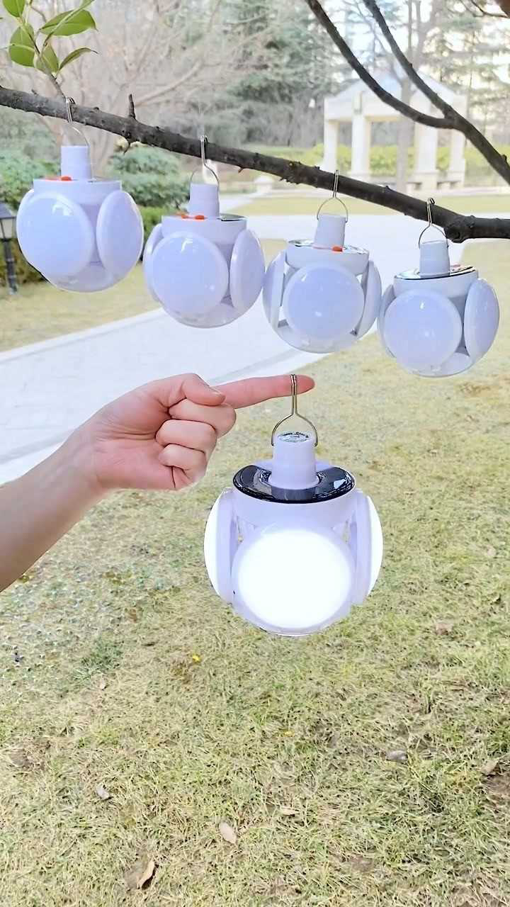 可以折叠的太阳能足球灯家里户外都能用