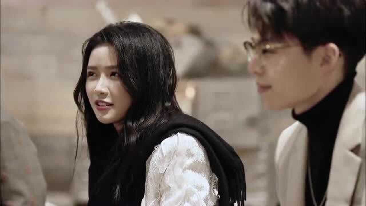 没想到陈越这么细心准确说出蔡蔡每一次见面穿的衣服蔡卓宜心动了